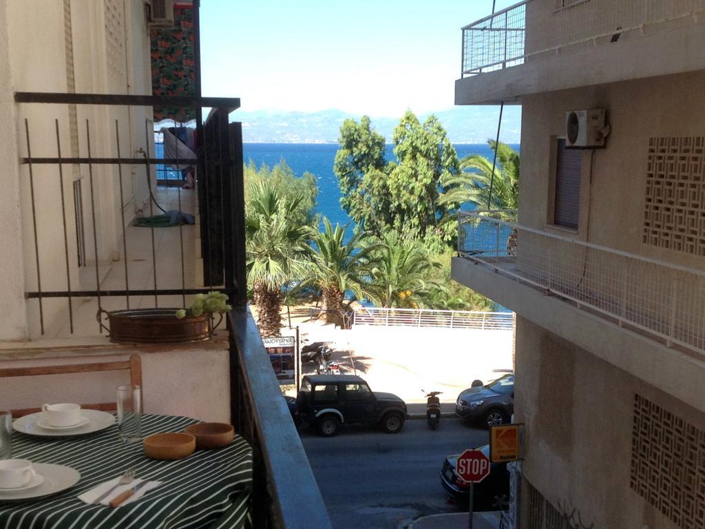 Paris Spacious Beach Apartment Loutráki Exterior foto
